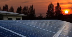 Les raisons d’investir dans un panneau solaire photovoltaïque